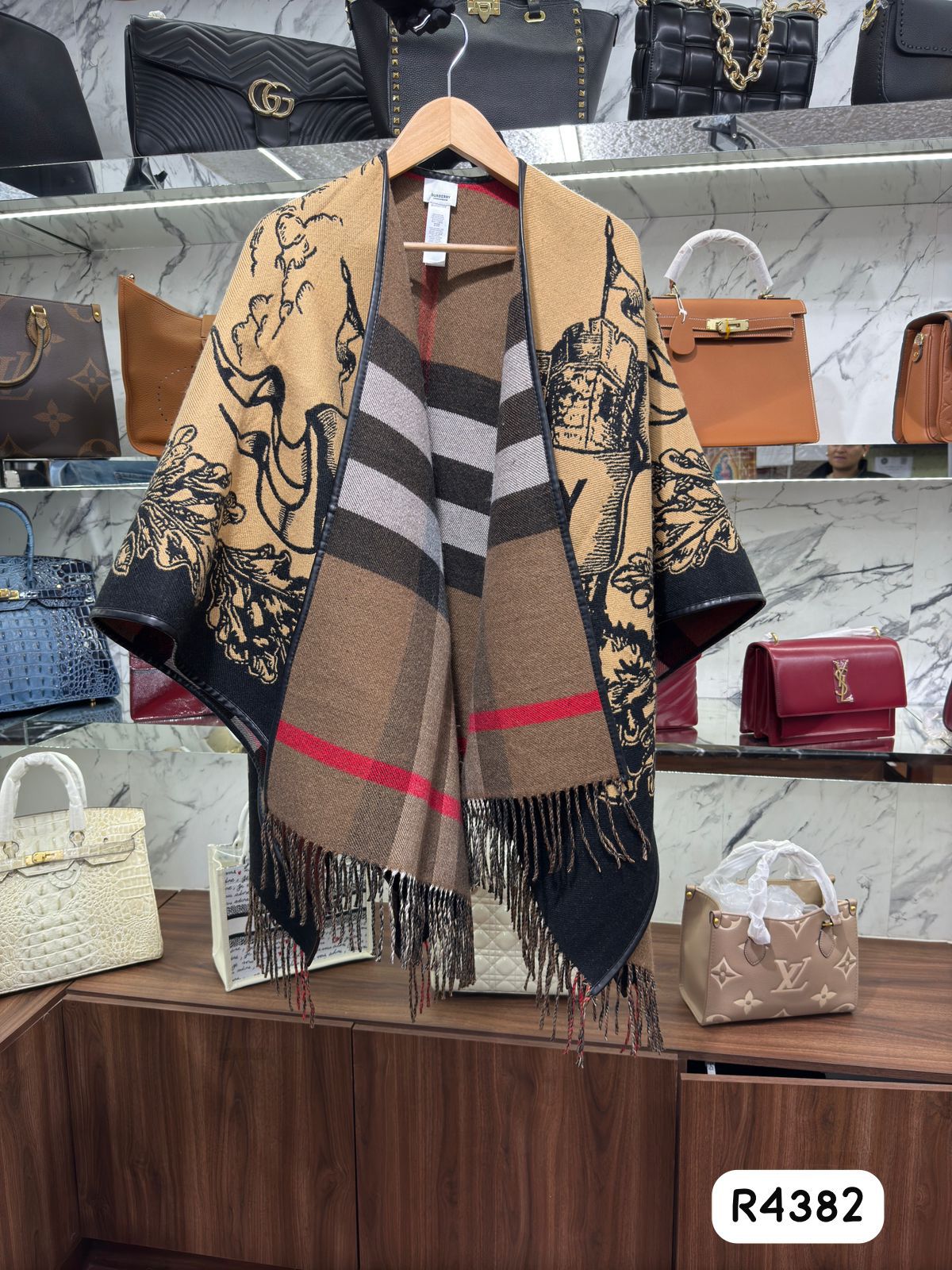 PONCHO TOP QUALITY