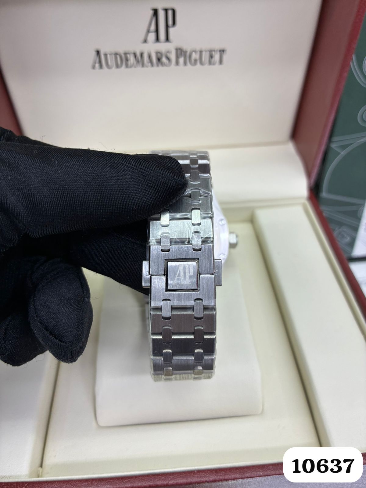 RELOJ MÁQUINA AUTOMÁTICA