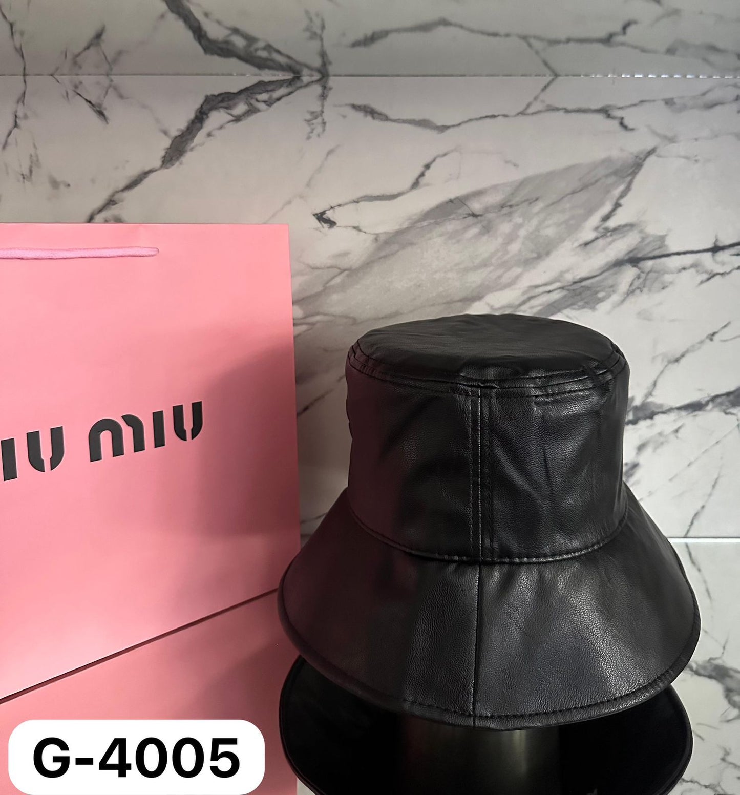 GORRO MIU MIU