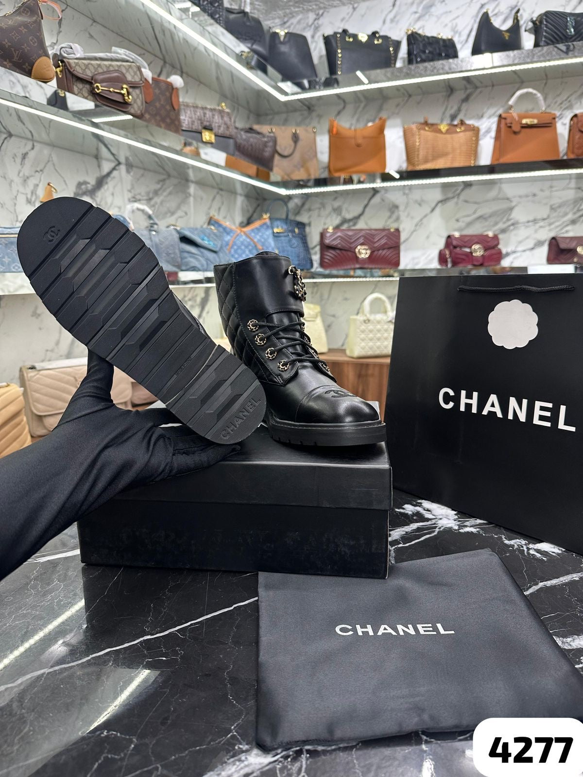 BOTAS CHANEL