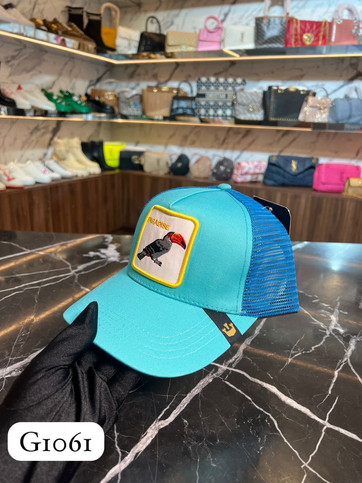 GORRA PARADISE