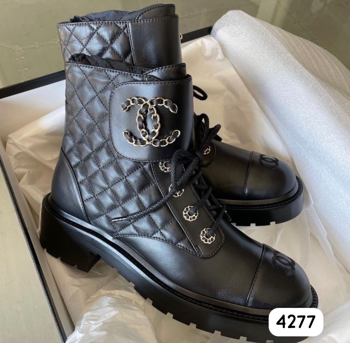 BOTAS CHANEL