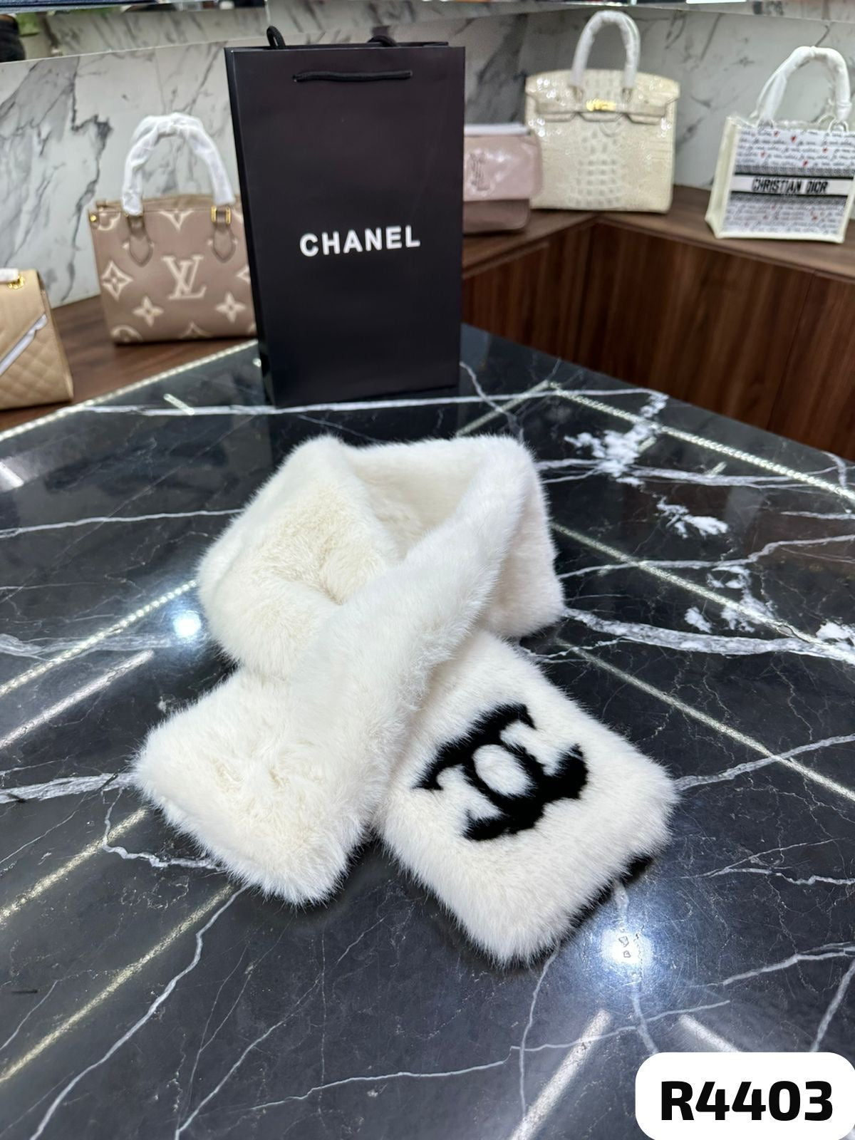 BUFANDA CHANEL