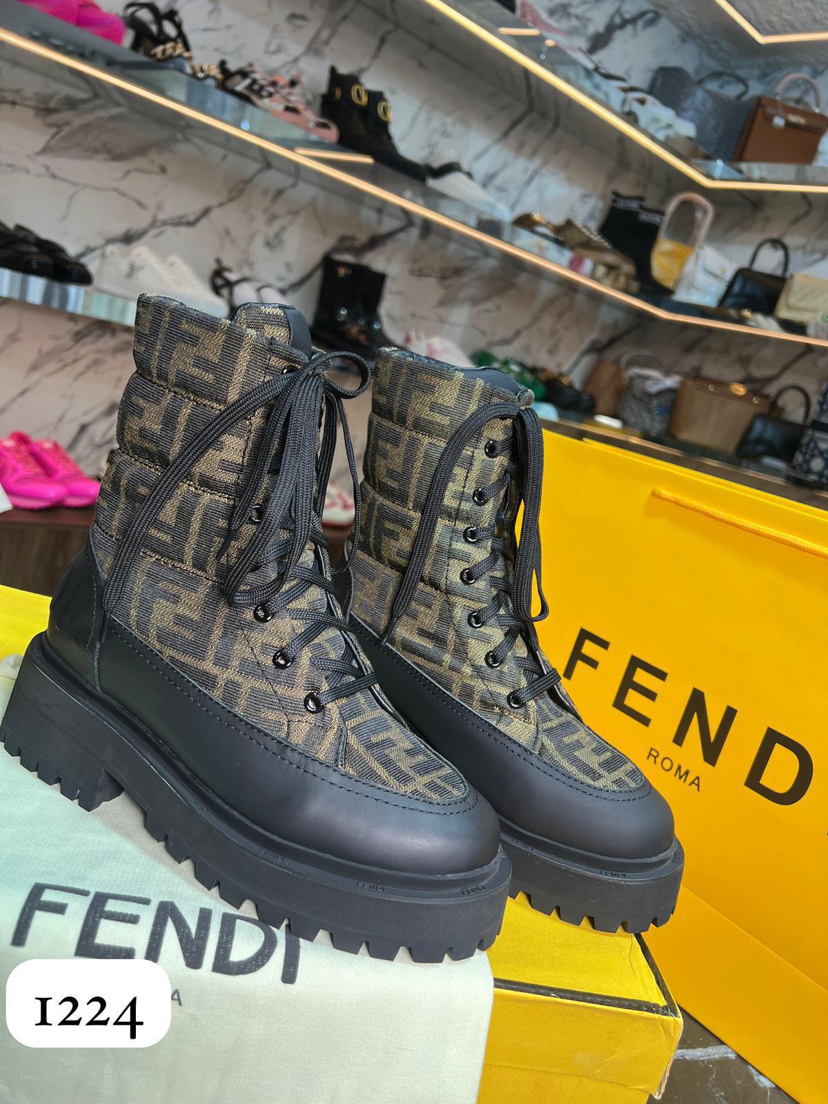 BOTAS FENDI