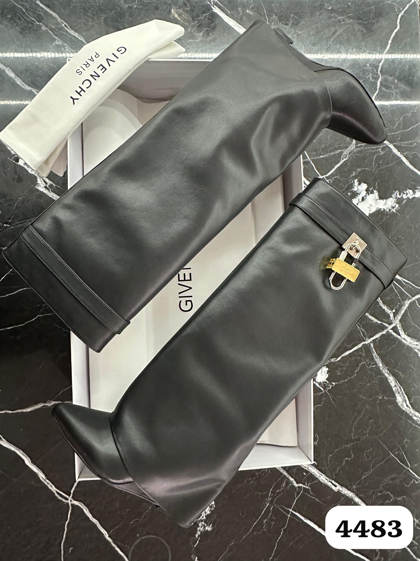 BOTAS GIVENCHY