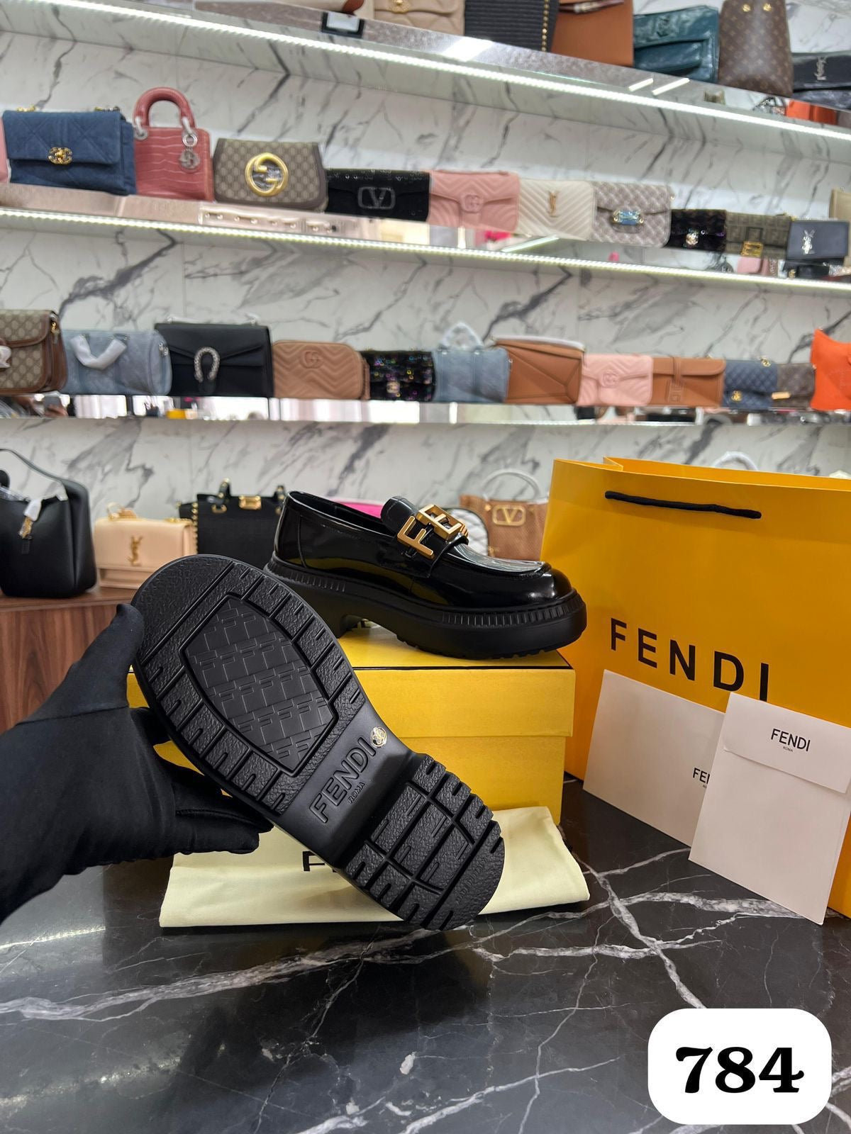 ZAPATO FENDI