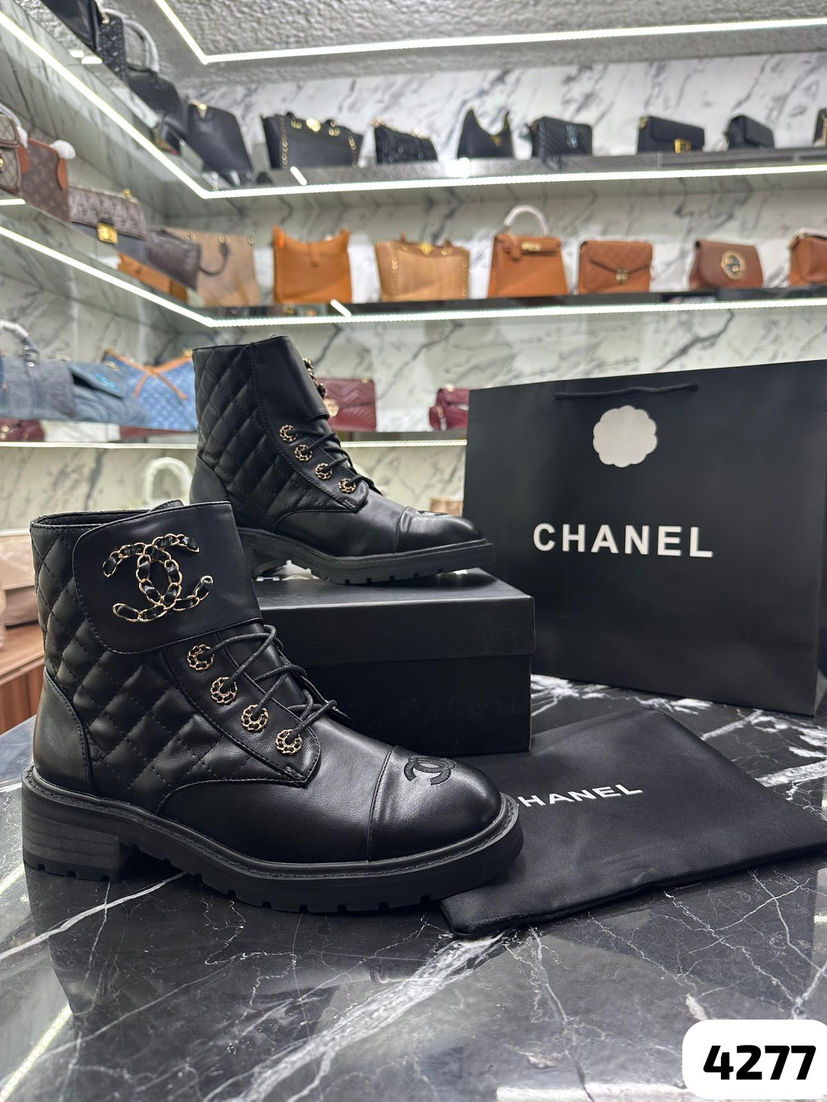 BOTAS CHANEL