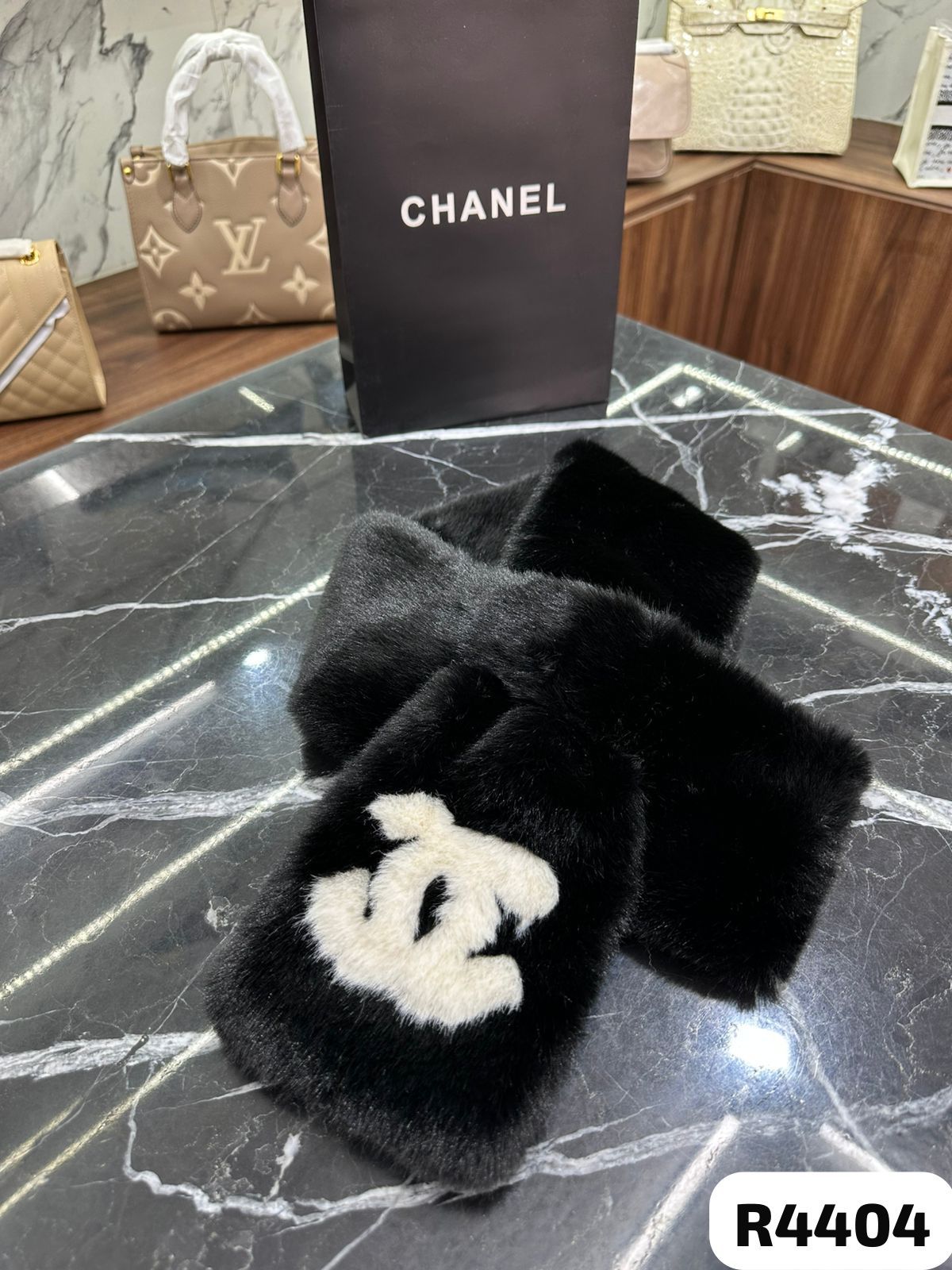 BUFANDA CHANEL